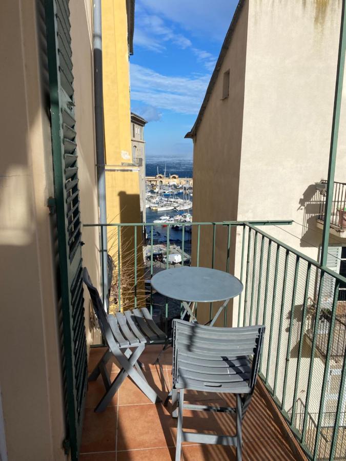 Appartement Climatise,Idealement Situe 100M Du Vieux Port. Bastia  Exterior photo